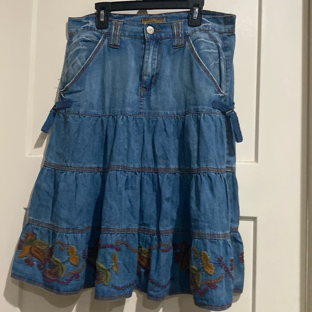 Women’s size 4 Embroidered ruffle denim skirt
